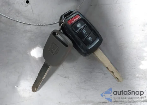 2015 Honda Civic Lx z USA, uszkodzony, nr VIN 19XFB2F50FE018257